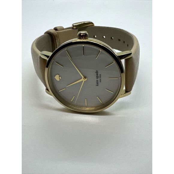 Kate Spade New York Metro 0073 Women\'s Beige Leather Analog Quartz Watch JNA505
